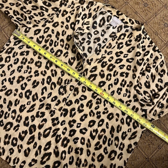 Chico’s leopard Animal-Print Bishop-Sleeve Silky Blouse size 3 (XL) - Picture 8 of 10